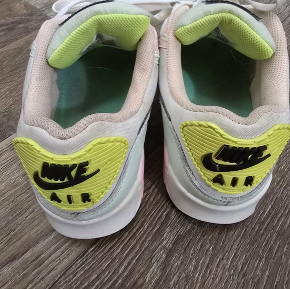 Nike Air Max 90 Easter - Picture 4 of 6